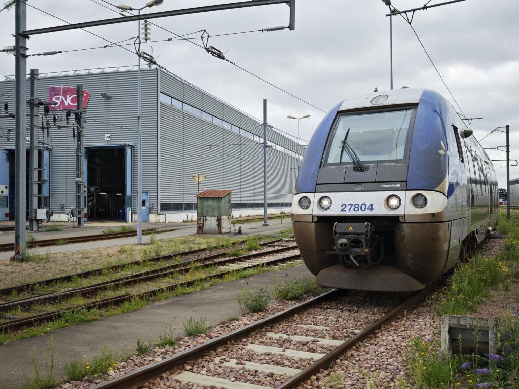 ADC Brest (@adcbrest) on Twitter photo Demat Twitt'X, on se retrouve aujourd'hui au départ de #Rennes sur les <a href="/TERBreizhGo/">TER BreizhGo</a> :
855631 12h37 Rennes-StBrieuc 13h49
855730 15h57 Brest-Morlaix 16h40
855741 16h57 Morlaix-Brest 17h40
Bonne journée et bon voyage 🙂 #SNCF #BreizhGo #Bretagne #TER Demat Twitt'X, on se retrouve aujourd'hui au départ de #Rennes sur les <a href="/TERBreizhGo/">TER BreizhGo</a> :
855631 12h37 Rennes-StBrieuc 13h49
855730 15h57 Brest-Morlaix 16h40
855741 16h57 Morlaix-Brest 17h40
Bonne journée et bon voyage 🙂 #SNCF #BreizhGo #Bretagne #TER
