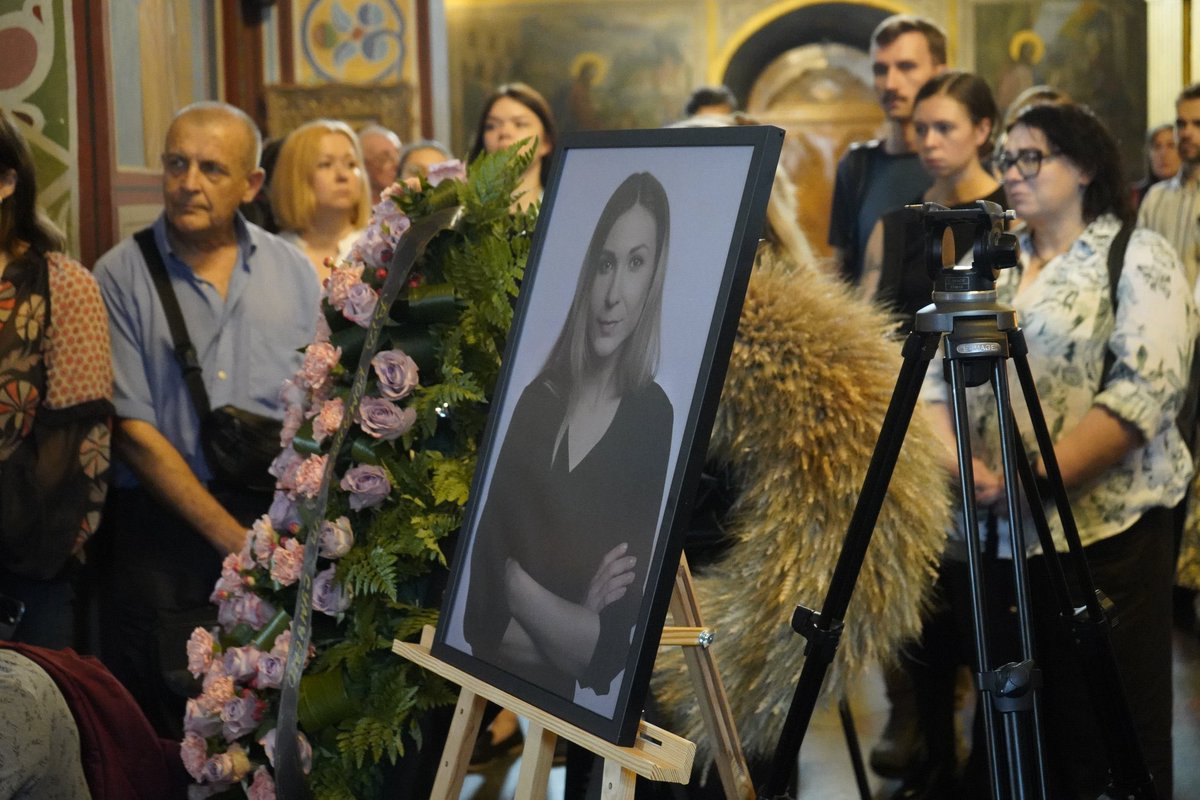 🕯🇺🇦 Kyiv bids farewell to journalist Victoria Roshchyna, who was killed in Russian captivity. 
Went missing in 2023, tortured and killed by Russians in 2024. Russia returned her body in 2025… RIP, hero We will never forgive and forget #StopRussia #StandWithUkraine