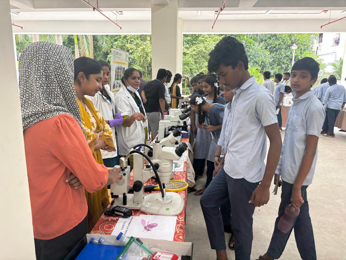 ICMRNIVCR's tweet photo. Inspired by the call of Hon’ble @PMOIndia for students to “spend a day as a scientist”, ICMR-VCRC proudly joined ICMR-SHINE!
345 school students from 11 schools visited our campus for #OpenDay. 
Curiosity, Queries and Wonder were the flavors of the day!
#ViksitBharat #SHINEAtICMR https://t.co/C8DSZCUX3z