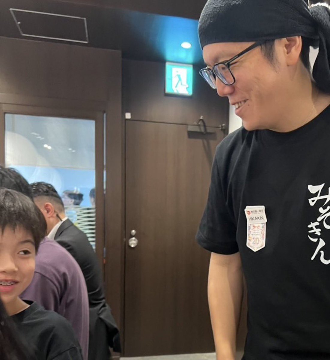 ねぇそれうまい❓

美味しくない…あ、そう

(次のスープのダシはこいつで決まりだな…)