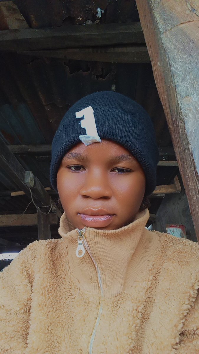 Oluwatoyinmio's tweet photo. Chilly morning, but I am active to take your order https://t.co/hSwiLXyh5x