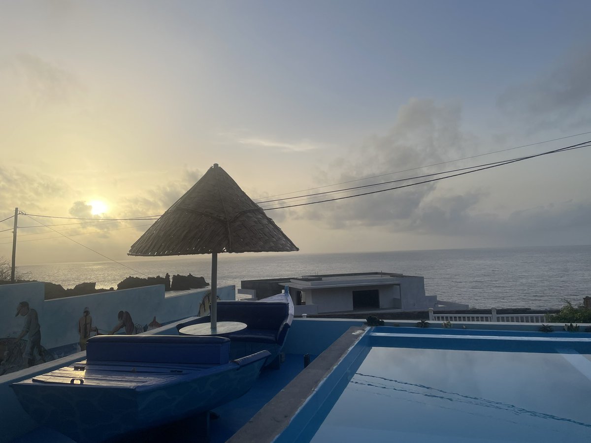 lois_code's tweet image. POV: You just made your first $100 online in 2025

“Just made 100$ in the last hour and I’m QUITTING MY JOB! 🚀

My course ‘From Broke to Woke: 2 weeks to change your life’ only $97

#MillionaireMindset #FinancialFreedom”