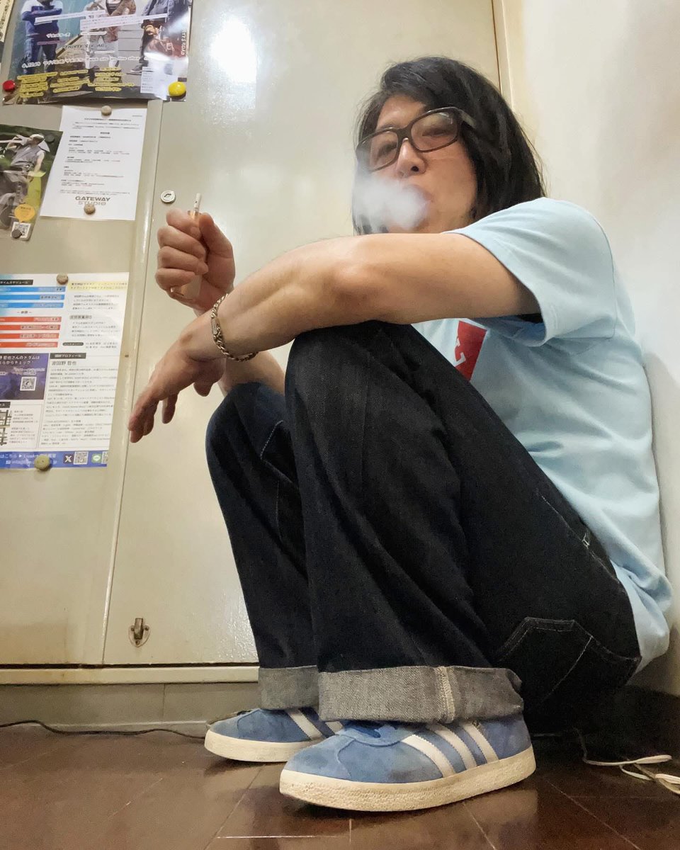 喫煙コーナーより愛を込めて。リハーサル週間完了。まずは明後日日曜日にコレクターズLive。暑さを吹っ飛ばそう！ #thecollectors #mods #ザコレクターズ
