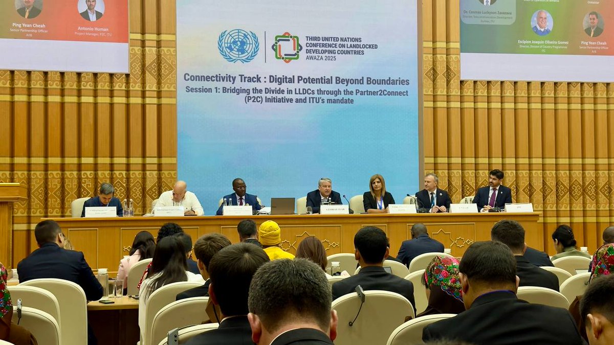 UnionOperatorAM's tweet image. At #LLDC3, @KristyGyonjyan, Director of the Union of Operators of Armenia, shared the country&apos;s success connecting remote communities through the Rural Networks project. 🌐