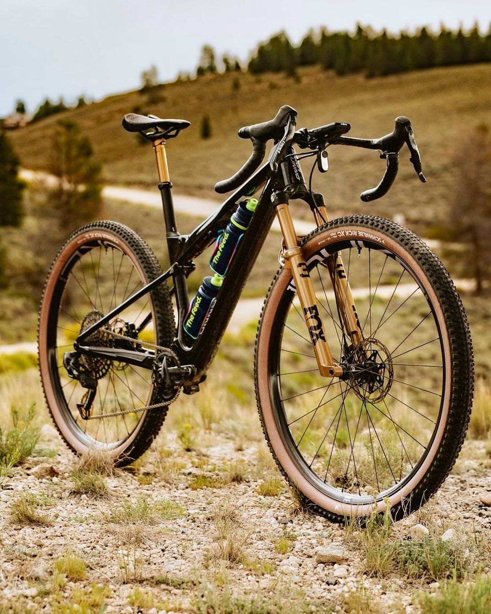 ディラン・ジョンソンの新車はまさかのUNNO。Leadvilleでもドロップバーが増えているとか。