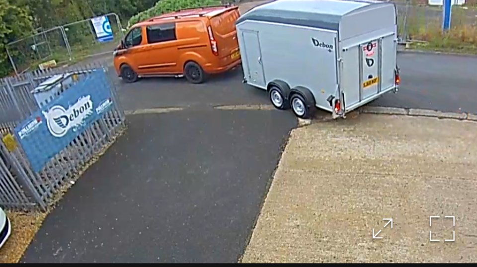 Another happy customer with one of our best sellers the New #Debon C700  available from £6,850.00 + VAT @ flbp.uk
youtu.be/oMORxpXkO7o?si…