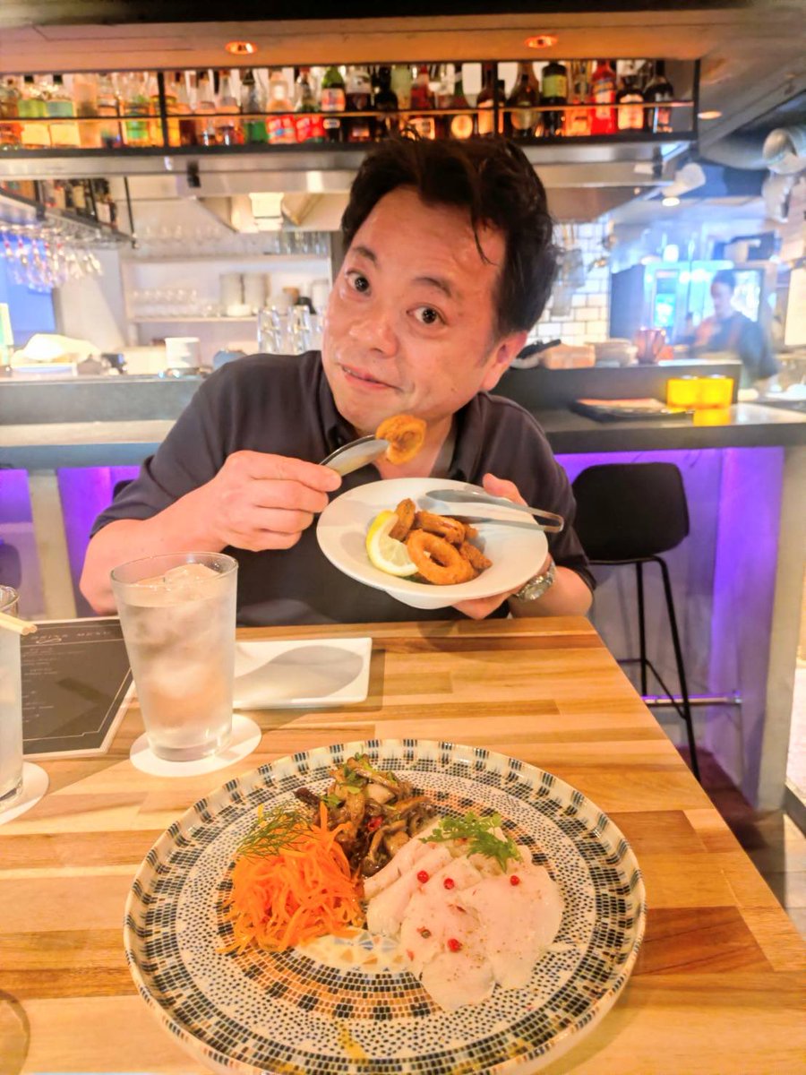 タイの三流タレント、グルメリポート