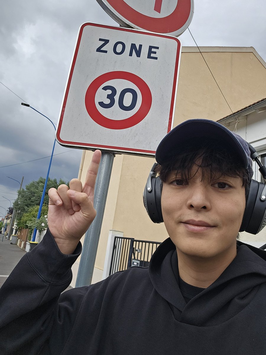 Finally allowed to go in there 👴