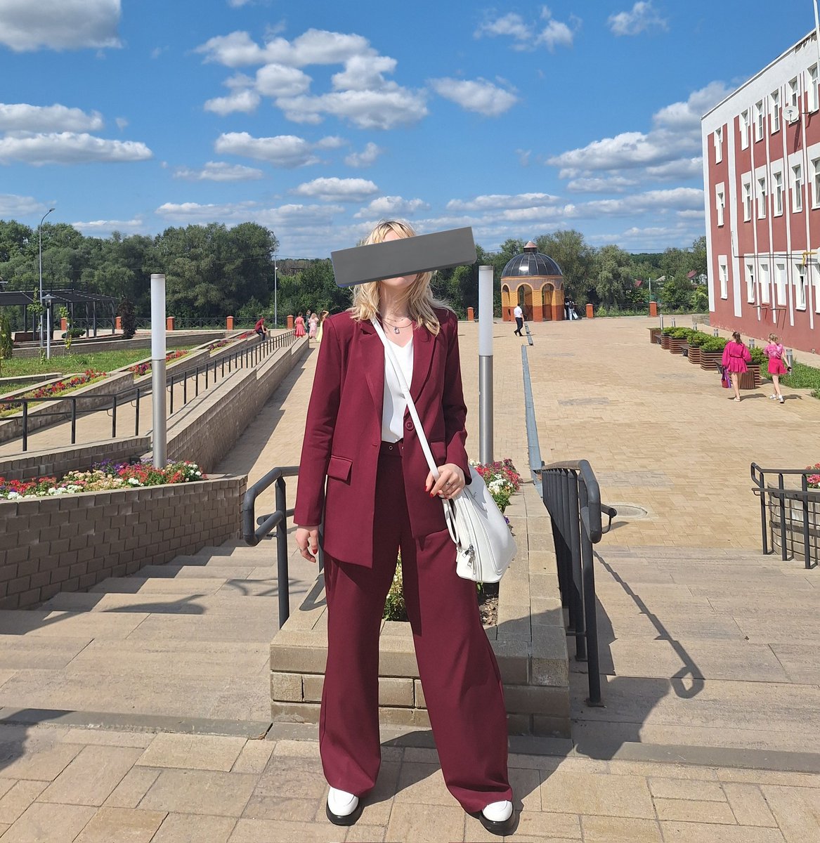 Полный образ 👁👄👁.