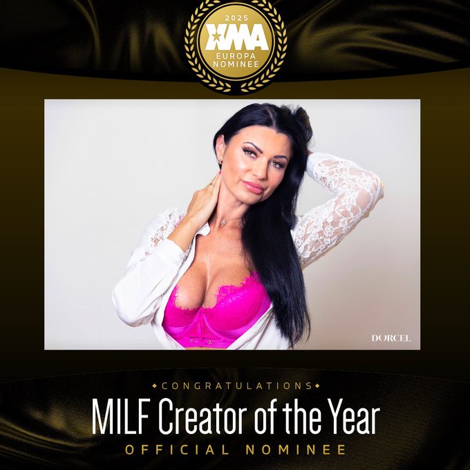 Watch Ania Kinski's leaked NSFW photo on TwXstars