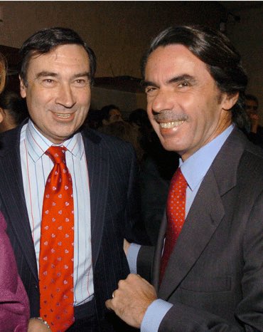 anaalonsogonza1's tweet image. Os habéis fijado cómo, tanto Paquito como Pedrito J, se están callando en sus panfletos basura lo de Cristóbal #Montoro y su trama para robarnos?🤔
Por recordar, digo…
