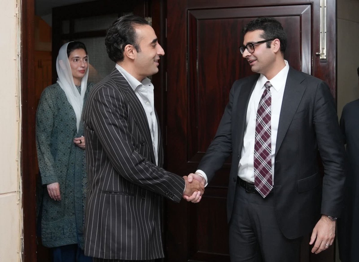 Dr Farooq Noohpoto (@farooq_np) on Twitter photo ChairmanPPP Bilawal Bhutto Zardari met with US National Security Council Senior Director Ricky Gill at Zardari House
First Lady of the Islamic Republic of Pakistan Bibi Aseefa Bhutto Zardari was Also present there <a href="/AseefaBZ/">Aseefa B Zardari</a>
<a href="/BBhuttoZardari/">BilawalBhuttoZardari</a> ChairmanPPP Bilawal Bhutto Zardari met with US National Security Council Senior Director Ricky Gill at Zardari House
First Lady of the Islamic Republic of Pakistan Bibi Aseefa Bhutto Zardari was Also present there <a href="/AseefaBZ/">Aseefa B Zardari</a>
<a href="/BBhuttoZardari/">BilawalBhuttoZardari</a>