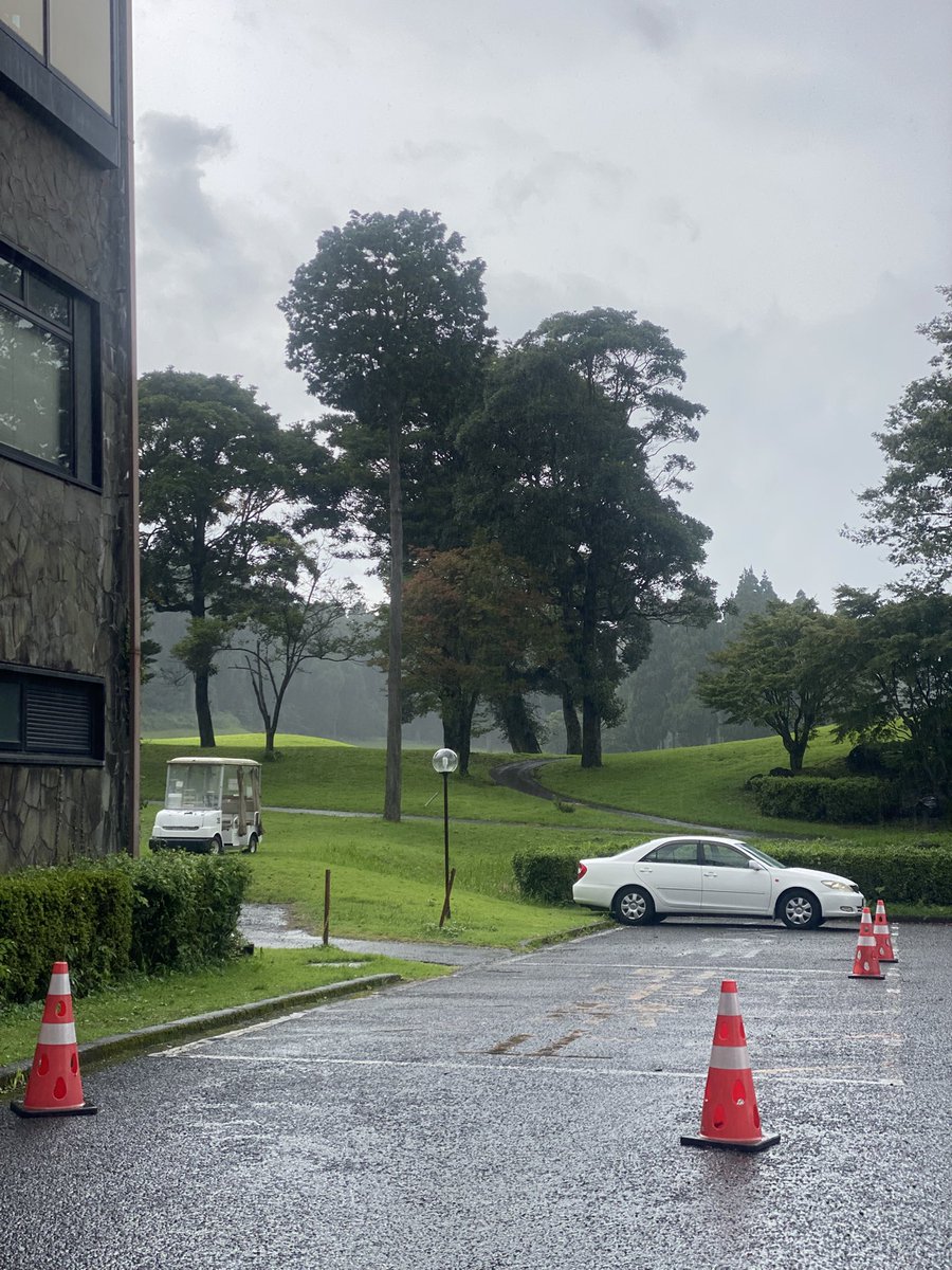 昨日はゴルフコンペでした⛳️雨模様なので涼しかったです