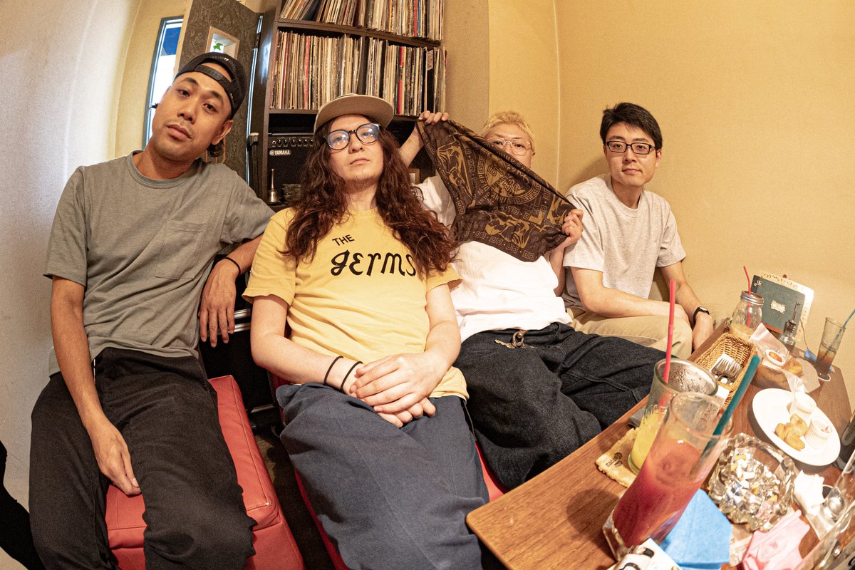 【🍀ハッパの日宣伝🛹】
PunkバンドPROMとHip Hop GroupのINDOによる2025年スプリット!
全員中学のスケボー友達同士、Bandcamp配信にて1曲ずつ先行リリース。!
今秋には全6曲収録のカセットをリリース、イベントもやりまーす！
Bandcampを要チェック!
promindo.bandcamp.com