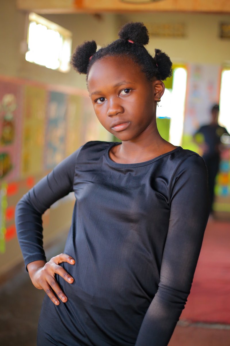 ElevateFdn's tweet image. They came to walk and left ready to own the runway. 💥 Elevate Kids took on modeling training with style and heart.&quot;
#YouthPower #modelinthemaking #nextbigthing #RunwayReady #fashiontraining #risingstars #creativeyouth #queensyoungleaders #modelsquad #lightscameraaction