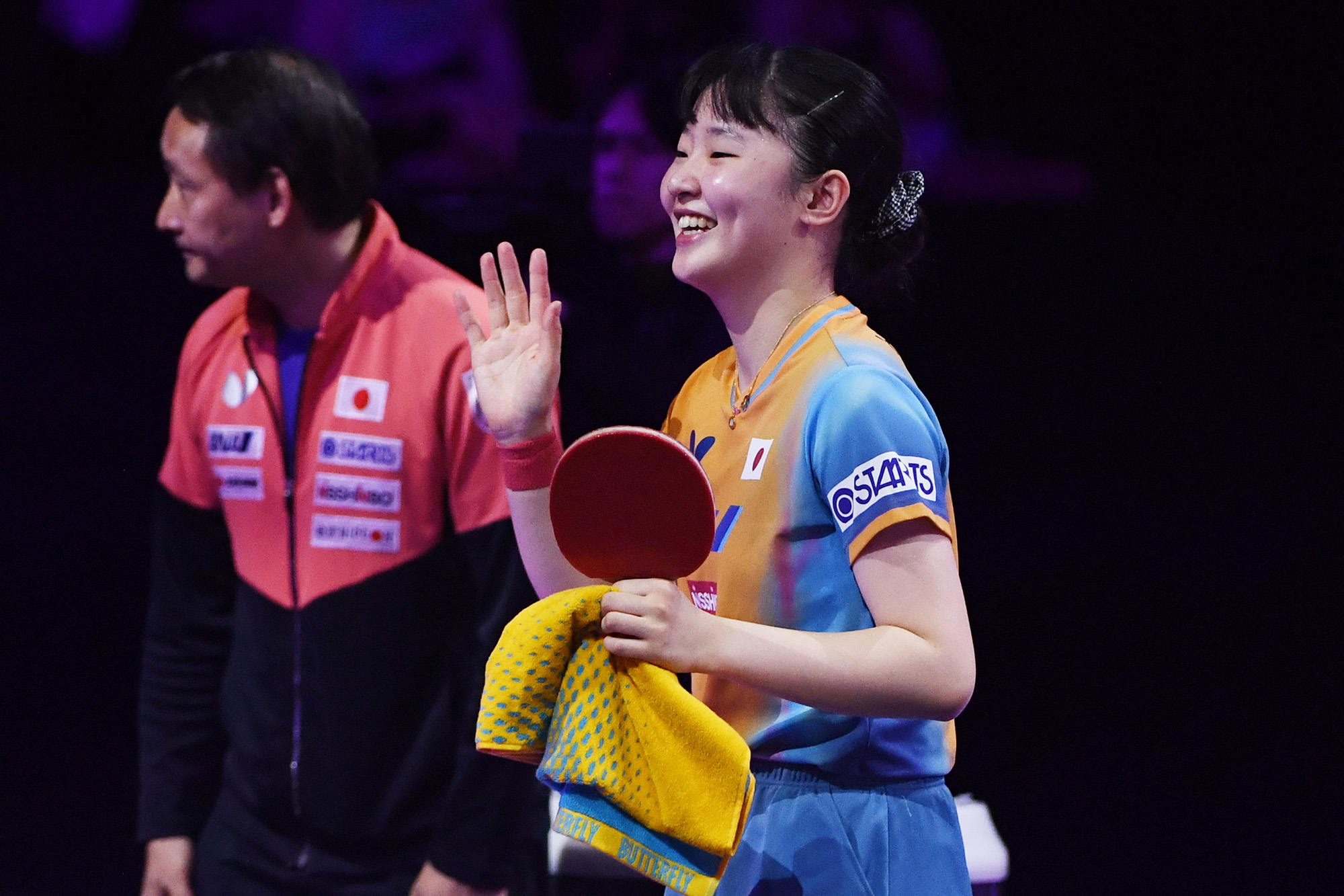 張本美和 卓球 ホログラム版インサート EPOCH2024 TEAM JAPAN hqdefault.jpg