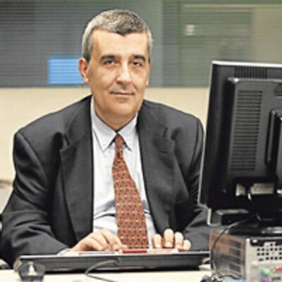 Manuel Esteban fue de los veteranos que más me ayudó cuando entré en <a href="/marca/">MARCA</a>. Un buen personaje del periodismo deportivo pero sobre todo una buena persona, con mayúsculas. Irrepetible. Divertido, cercano, generoso, humilde. Un antidivo. Por eso se hacía querer tanto. 
DEP Manolete