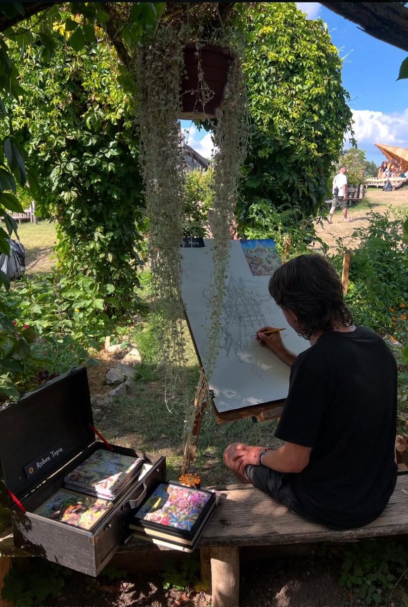 Ruben Topia (@rubentopia1) on Twitter photo Drawing in Ozora 2025 Drawing in Ozora 2025