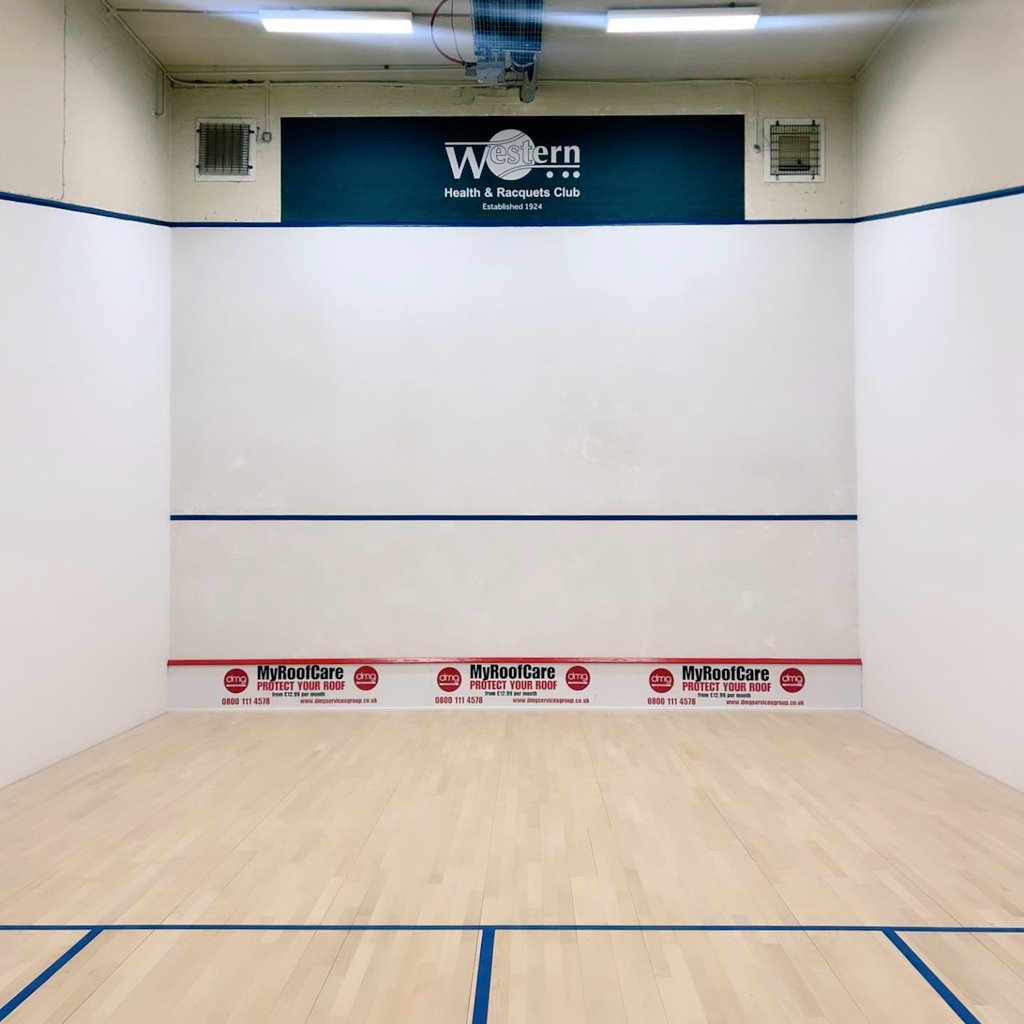 Huge thanks to <a href="/DYNAMIKsport/">DYNAMIK Sport</a> ! Sam, Ian, Andy and George have done an amazing job refurbishing all 3 squash courts this week so that they are looking (and playing) 🤩 for next season!