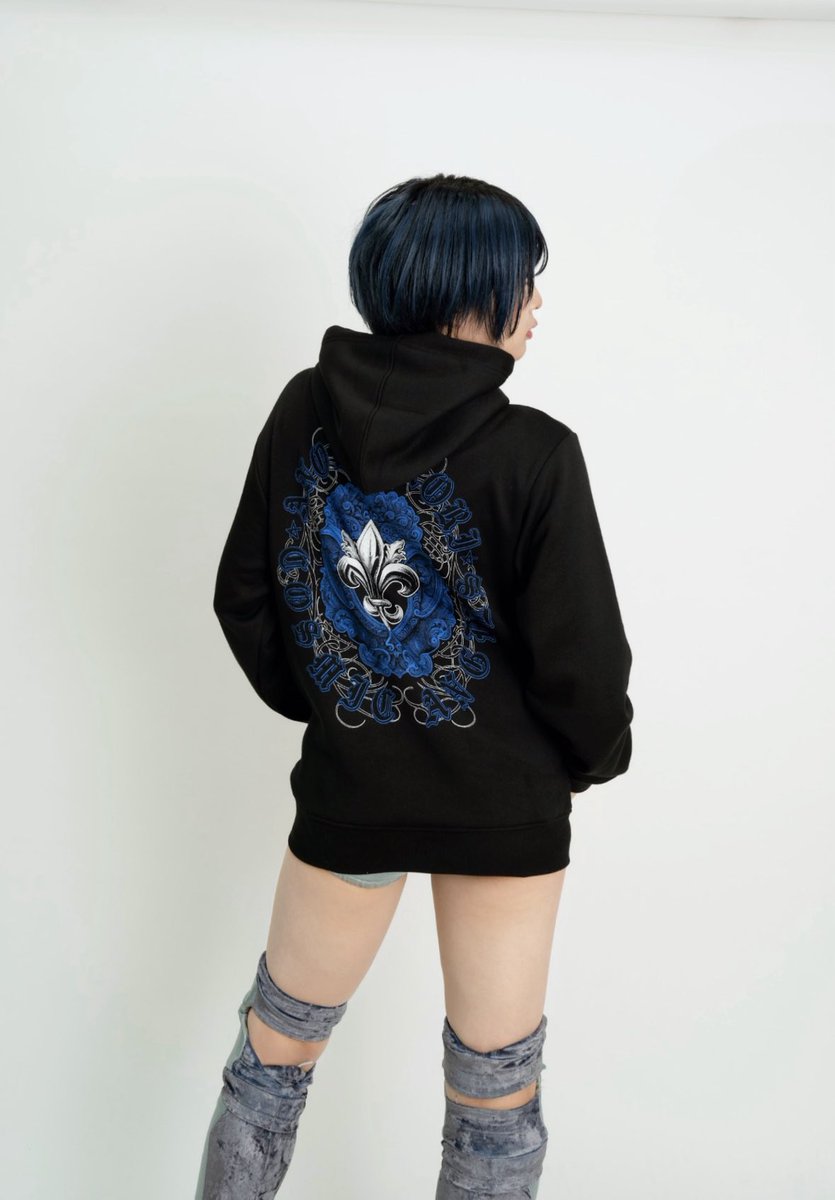 明日オンラインストアにて12時から販売開始！ これ着ると誰もがカッコ