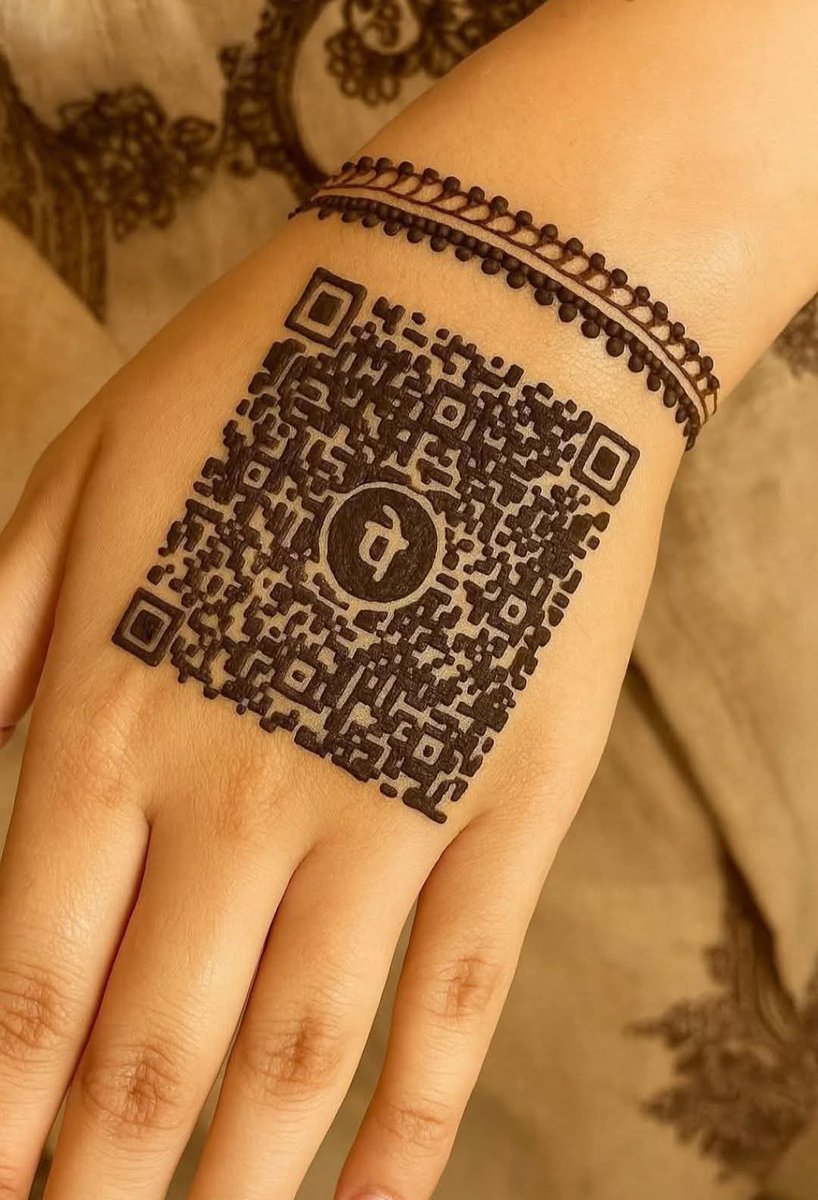 partap_saurabh's tweet image. _*यही रात अंतिम यही रात भारी🤣*_
_*रक्षाबंधन स्पेशल मेहंदी,बस यही देखना बाकी रह गया था🥹*_