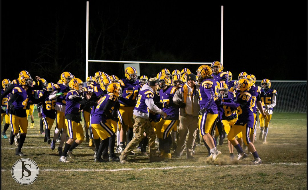 BayPathFootball (@baypathrvths_fb) on Twitter photo We are one week away and we are fired up about it! Next Friday the next group starts their journey back up the mountain. 
#firethemuskets We are one week away and we are fired up about it! Next Friday the next group starts their journey back up the mountain. 
#firethemuskets