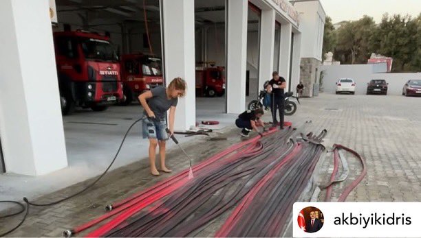 Repost • @akbiyikidris
 Pedasa Antik kenti civarındaki çöplerin bertarafını sağlayan, çevre temizliği çalışmalarına ve itfaiye ekiplerinin görev sonrası çalışmalarına gönüllü olarak katkı sağlayan AFAD Bodrum Gönüllülerimize teşekkür ediyorum.   <a href="/tcmuglavaliligi/">Muğla Valiliği</a>  <a href="/AFADBaskanlik/">AFAD</a>