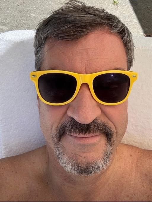 Littlewisehen tweet media