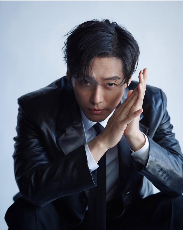 godxfjm's tweet image. หงุดหงิดอะไรครับคุณพ่อสุดที่รัก

วันนี้โดนตำรวจเรียก

ใครกล้าเรียกรถผู้การอะ

คุณไงผู้กอง

เรียกขอเงินเติมเกมเนี่ยนะ

ก็เห็นรถป๊ามาพอดีไง

ที่หลังโทรมาก็ได้ไหม

ค่าโทรมันแพง

แล้วค่าโทรมันแพง

เท่ากระเป๋าหมวยตายิ้มคนนั้นหรือเปล่าผู้กอง