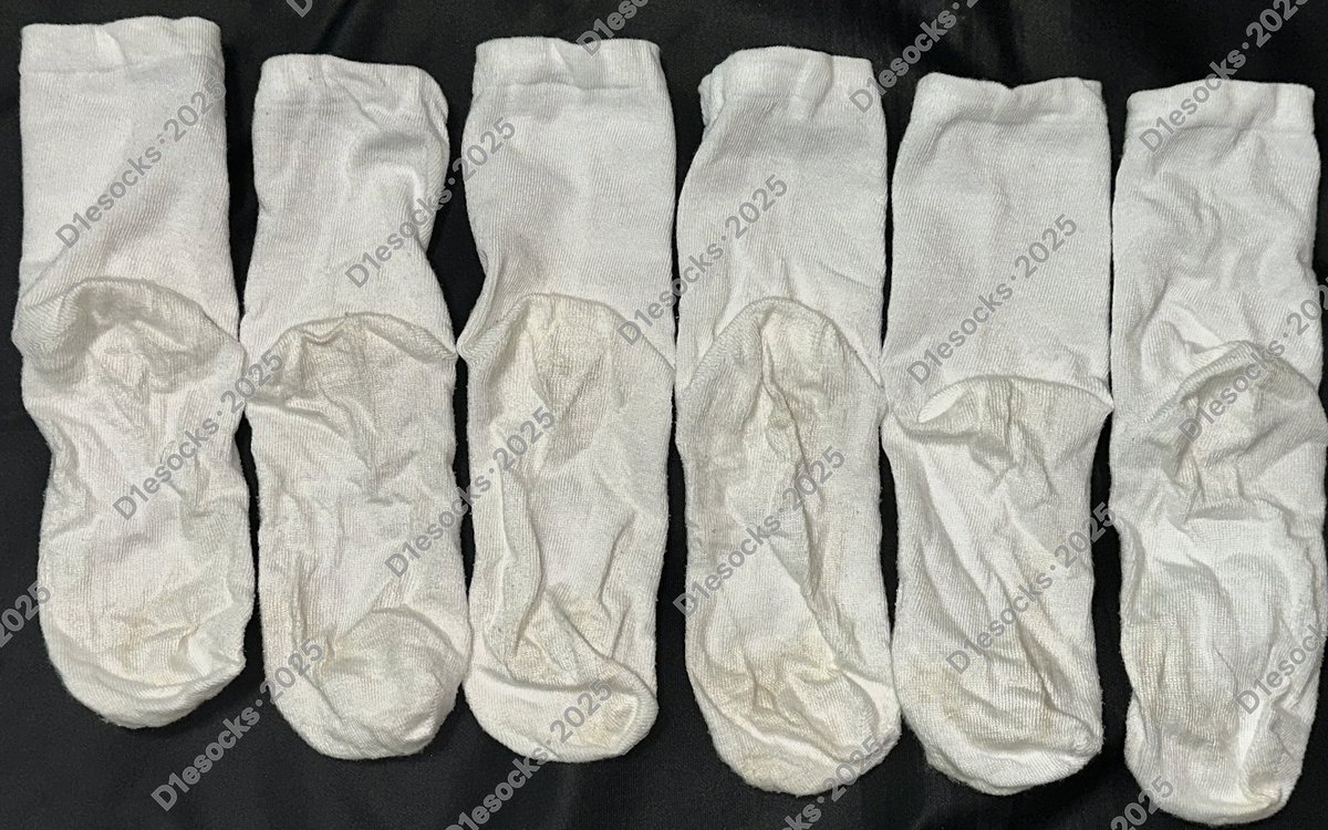 ＃原味 #原味袜子  #原味白袜  大汗脚女高中生最喜欢了，臭死啦！
