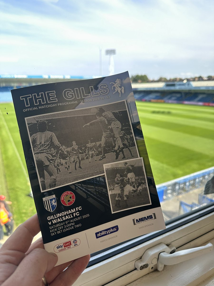 Joe Comper (@joecomper) on Twitter photo Loving the retro look to the new match day programme.
Bravo <a href="/PhillCatterick_/">Phill Catterick</a> <a href="/StuartLewis66/">Stuart Lewis</a> ๐๐ Loving the retro look to the new match day programme.
Bravo <a href="/PhillCatterick_/">Phill Catterick</a> <a href="/StuartLewis66/">Stuart Lewis</a> ๐๐