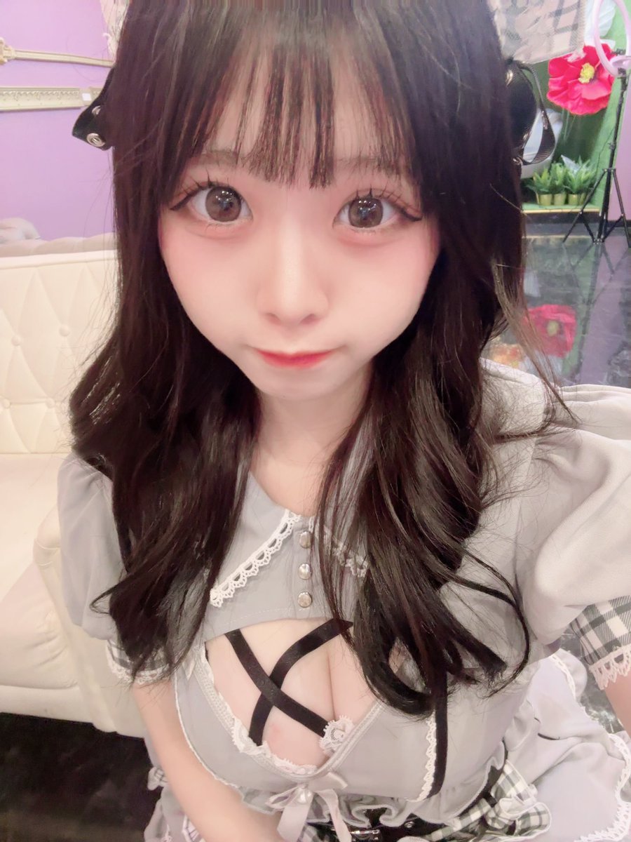 ログアウトしました👼🏻
次14日15時〜お待ちしてます🤍
#コンカフェ #日本橋 #日本橋コンカフェ