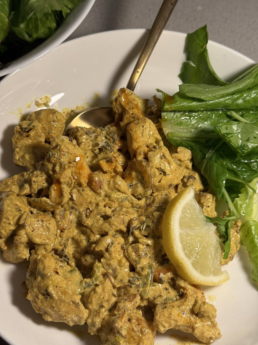 keto__33's tweet photo. تدرين انو بنفس هالوجبات بامكانك تصيري اجمل نسخه من نفسك .. فعلاً مافي اجمل من الدايت لما يكون اكله لذيذ ومشبع وبنفس الوقت ينحف وهذا اللي يصير مع الكيتو 😋🥙♥️. https://t.co/wFVX2PPAbj