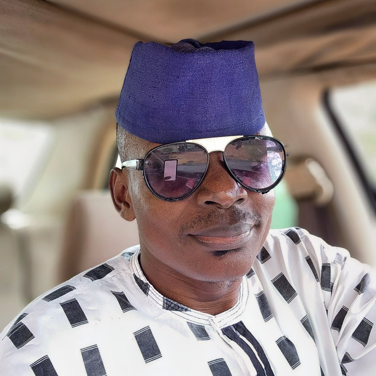 semanticdmax's tweet image. #NewProfilePic