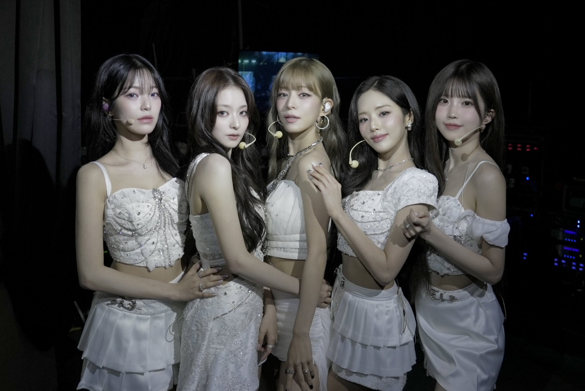 Gx12YyyagAEWE2G?format=jpg&name=large