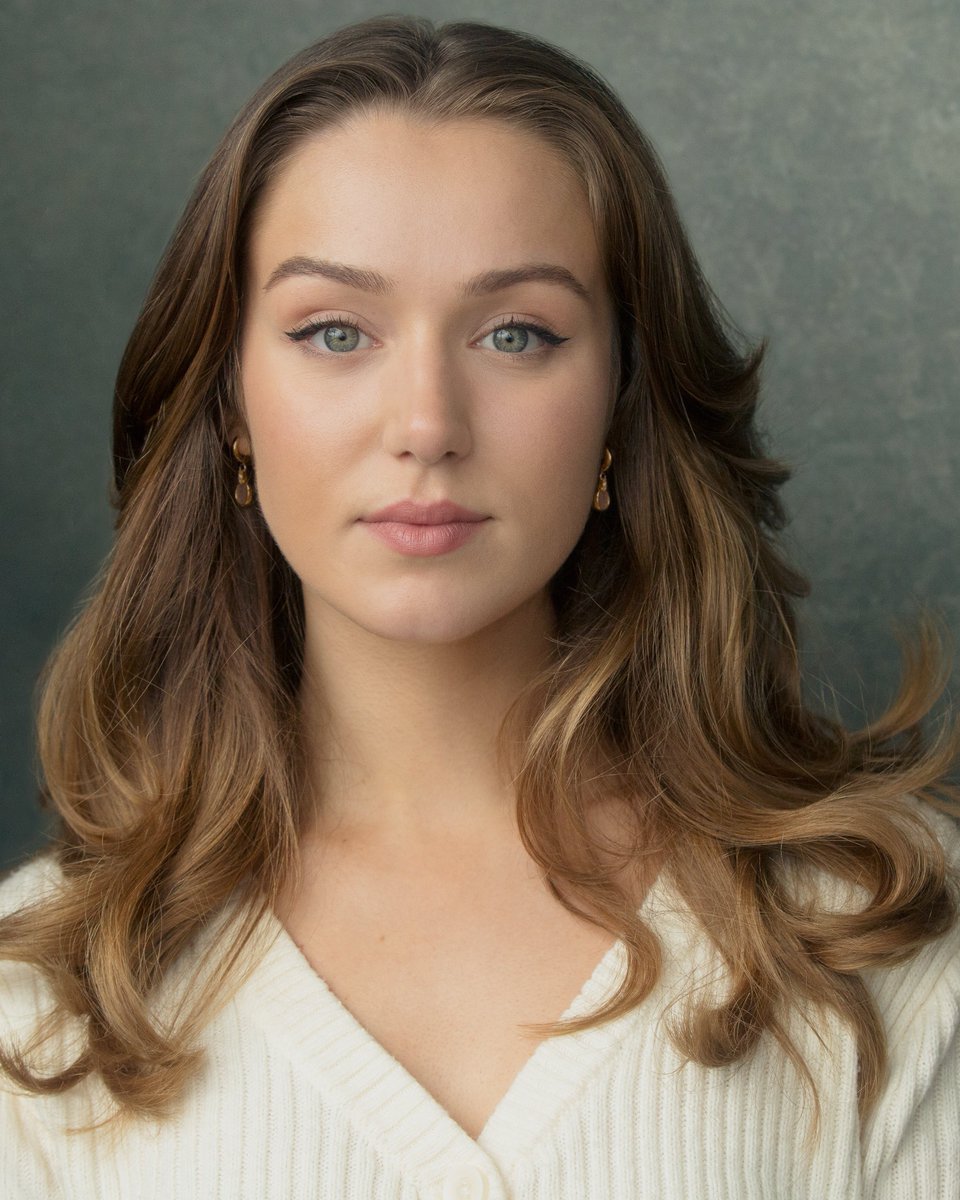 INTERVIEW with <a href="/charlieburn_/">Charlie.</a> about being part of the original West End cast of #MeanGirls, her time starring as #CadyHeron, touring with Disney 100: The Concert and making her professional/West End debut as Cosette in Les Misérables! 📷 : Michael Shelford tresamagazine.com/2025/08/08/cha…