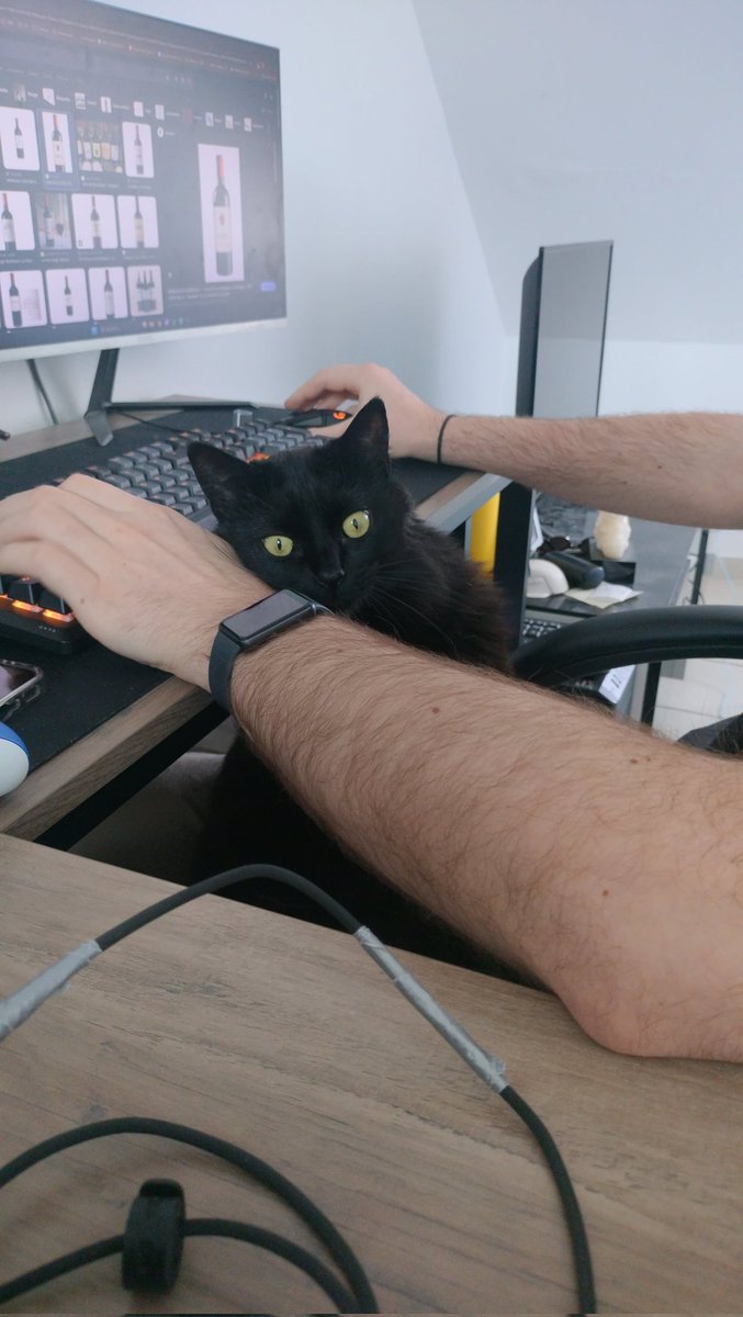 AnaL39753296's tweet image. Bonne fête à ma fille la plus belle du monde 💗💗💗