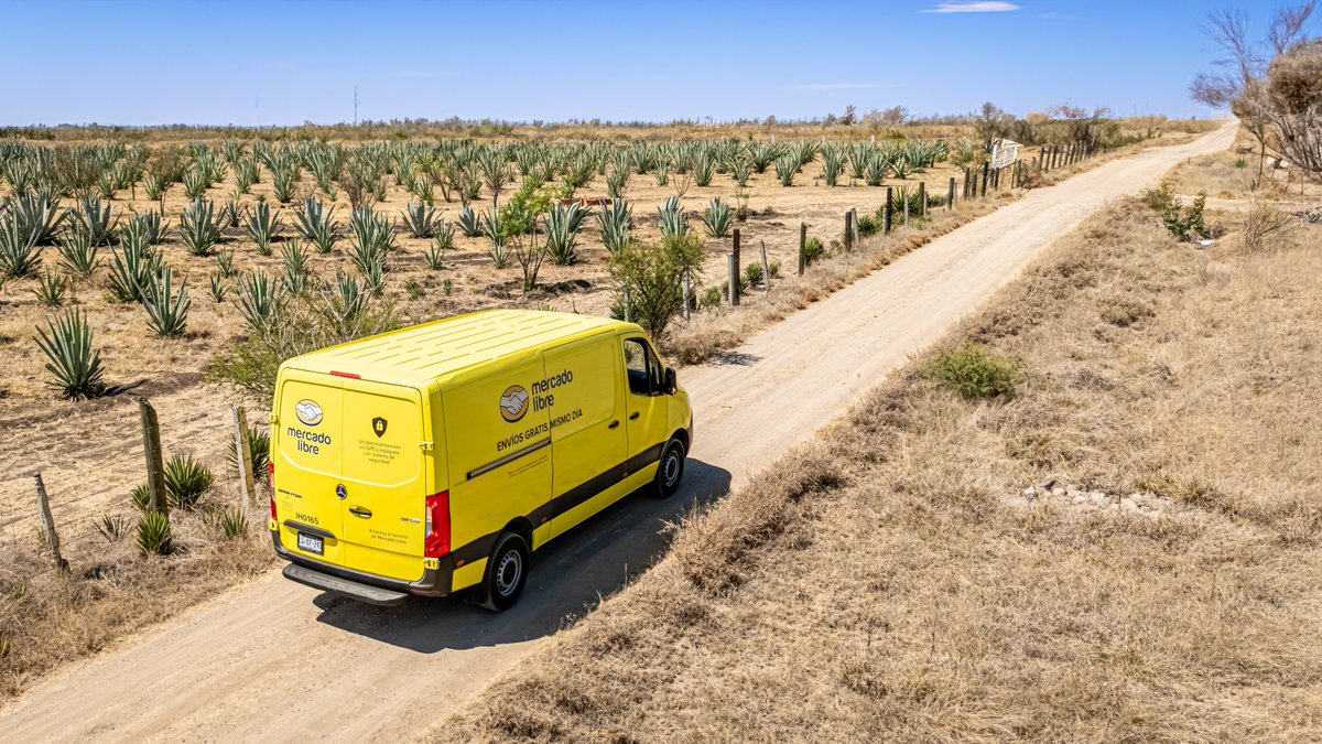 Miles de PyMEs confían en nosotros para llevar su negocio a todos los rincones de México. 💛📦🚚