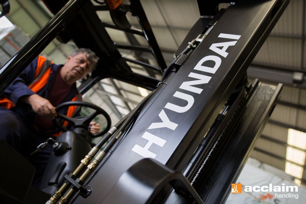 🚨 Only 3 spaces left! 🚨
Become a Forklift Instructor before 2026!

📍 Purfleet Depot
📅 8–19 Dec 2025
🎓 10-day course for experienced operators

Don’t miss our final instructor course of the year!

📩 DM to book or learn more. 
acclaimhandling.co.uk/training/instr…