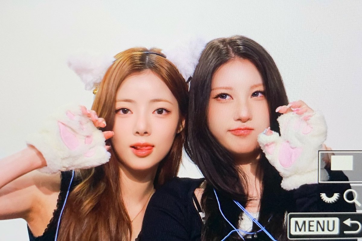 purplebunny1205's tweet photo. 250808 #채인 #CHAEIN #퍼플키스 #PURPLE_KISS #나고은 https://t.co/f5BeFw92Na