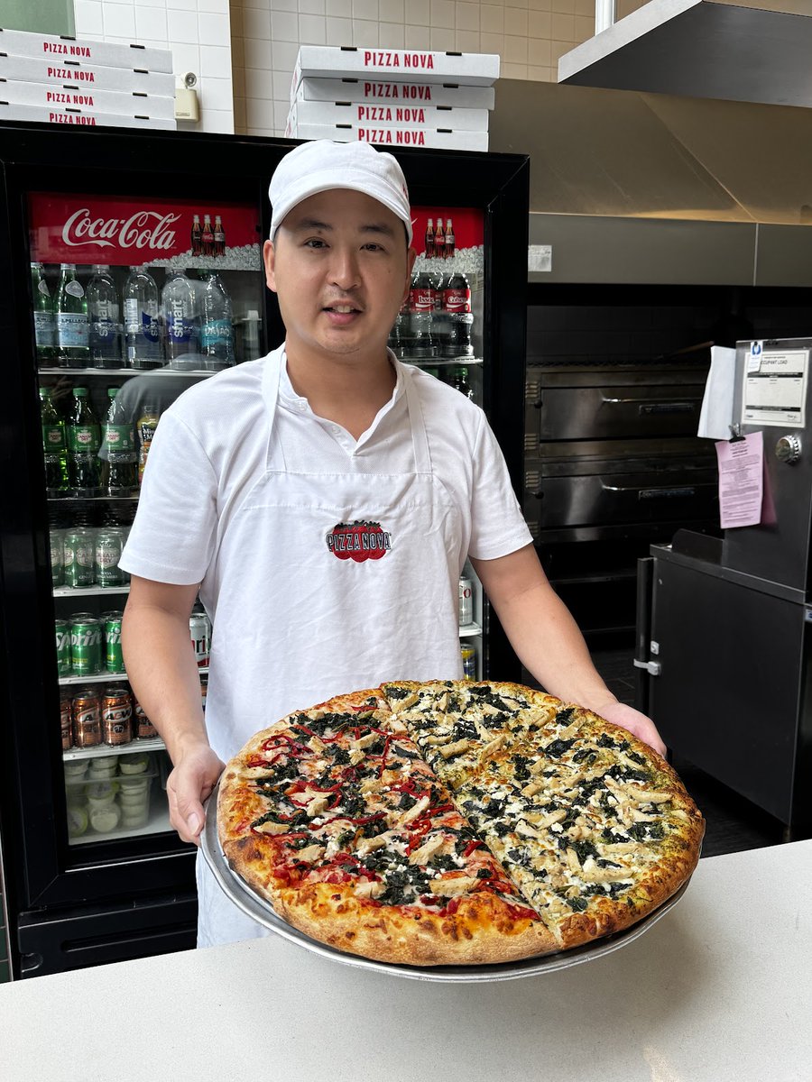 Our pizza connoisseurs bring your order ideas to life. Customize your own today! 🍕

 Photo courtesy of @foogressing 📸