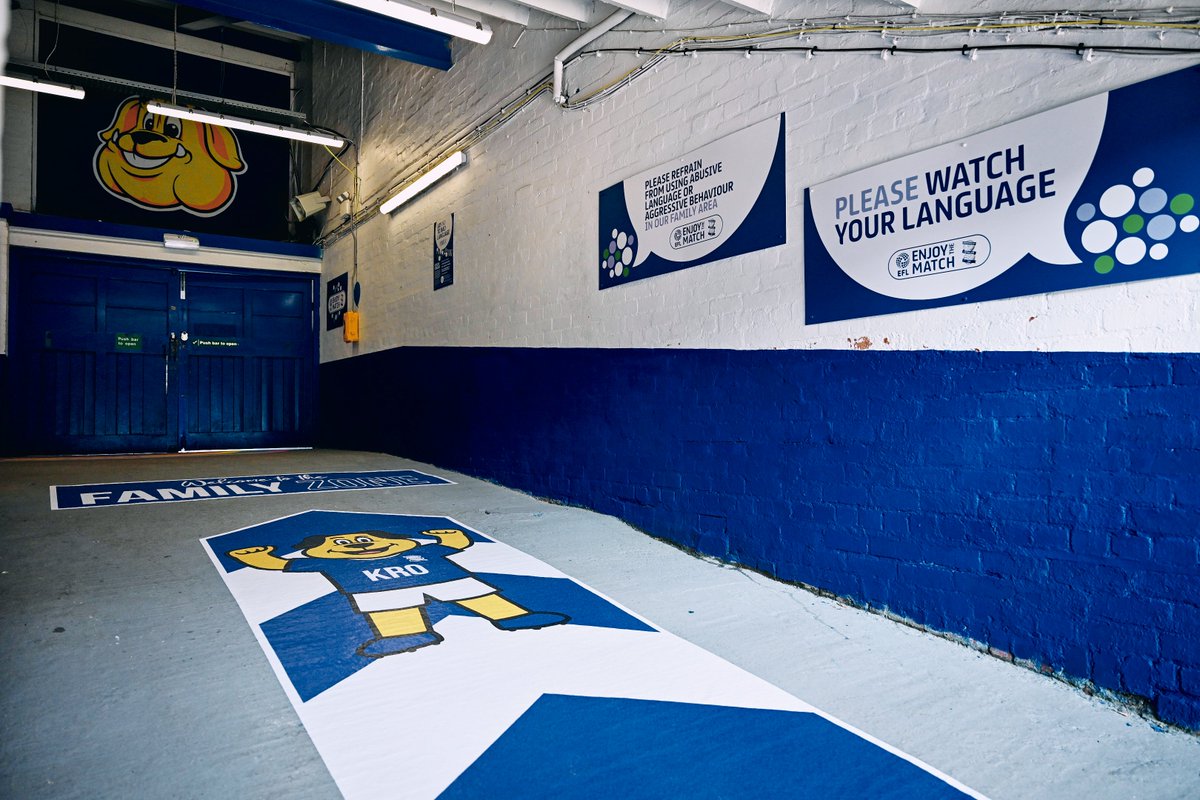 A polite reminder that if you are situated within Arthur's Area of the Main Stand this evening, please watch your language and act in a responsible and grown up manner.

Enjoy the game. 💙