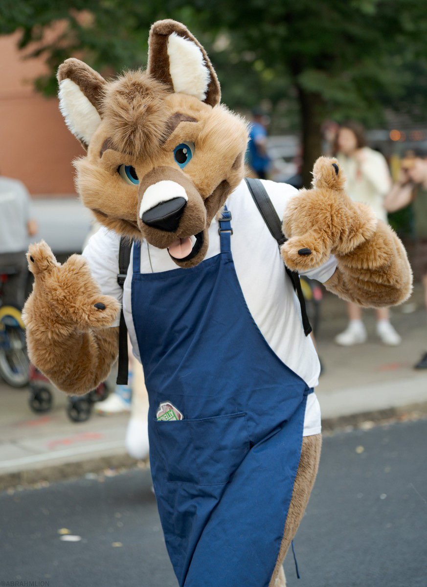 🤙🤙 #FursuitFriday 

🧵<a href="/BlueHarborC/">Blue Harbor🌊⚓️</a> 
📸 <a href="/AbrahmLion/">α Lion 📷🎼🦁</a> via furtrack!
