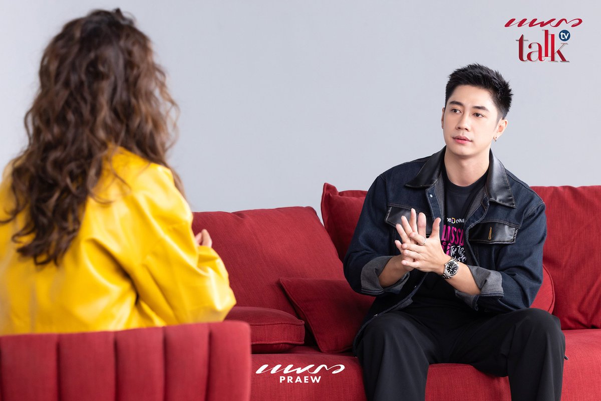 "ชีวิตไปต่อได้เสมอ ถ้าเราไม่หยุดพัฒนาตัวเอง" ✨ #PraewTalkTVxJamRachata
.
เรื่องราวชีวิตของ "แจม รชตะ" ทั้งความฝัน โอกาส และการสู้แบบสุดตัว..เพื่อไปให้สุดทาง l Praew Talk TV Ep.13

🎙️(Full EP) Praew Talk TV ทาง YouTube : Praew Magazine
youtu.be/QYMNc1bYgnw?si…

#PraewTalkTV