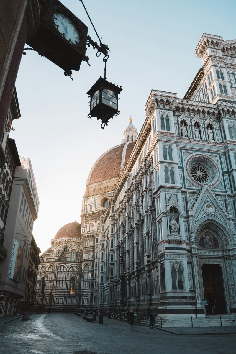 🇮🇹 #Florencia sin gastar un euro… ¡es posible!

🤭 Museos #gratis, miradores de infarto, plazas con historia y rincones secretos.

💁🏻‍♀️14 planes GRATIS para disfrutar de la capital toscana sin que tu bolsillo sufra 👉🏻  bit.ly/GratisFlorencia