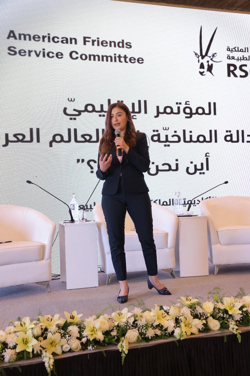 تشرفت بقيادة تنفيذ محاكاة حول استراتيجيات التفاوض المُناخي، وضمن مؤتمر "العدالة المناخية في العالم العربي: أين نحن"، ولعدد من الخبراء وممثلي مؤسسات رسمية من دول الاردن ولبنان وفلسطين ومصر، فضلا عن المشاركة كمتحدثة في جلسة حوارية حول دور الاعلام في تغطية قمم المناخ
<a href="/afscglobaldep/">American Friends Service Committee</a>