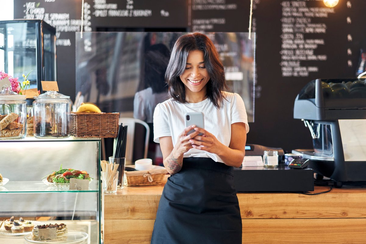 beinginstant's tweet image. Tired of tip payout chaos? 💸 Instant Tips makes payroll faster, more accurate &amp;amp; compliant.
✅ No cash handling
✅ Fewer errors
✅ Audit trails
✅ Compliance support

Read more: bit.ly/45oXNEV

 #DigitalTips #InstantTips