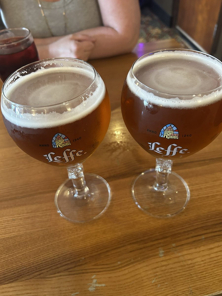 Looks at those pair 😃 happy Friday people