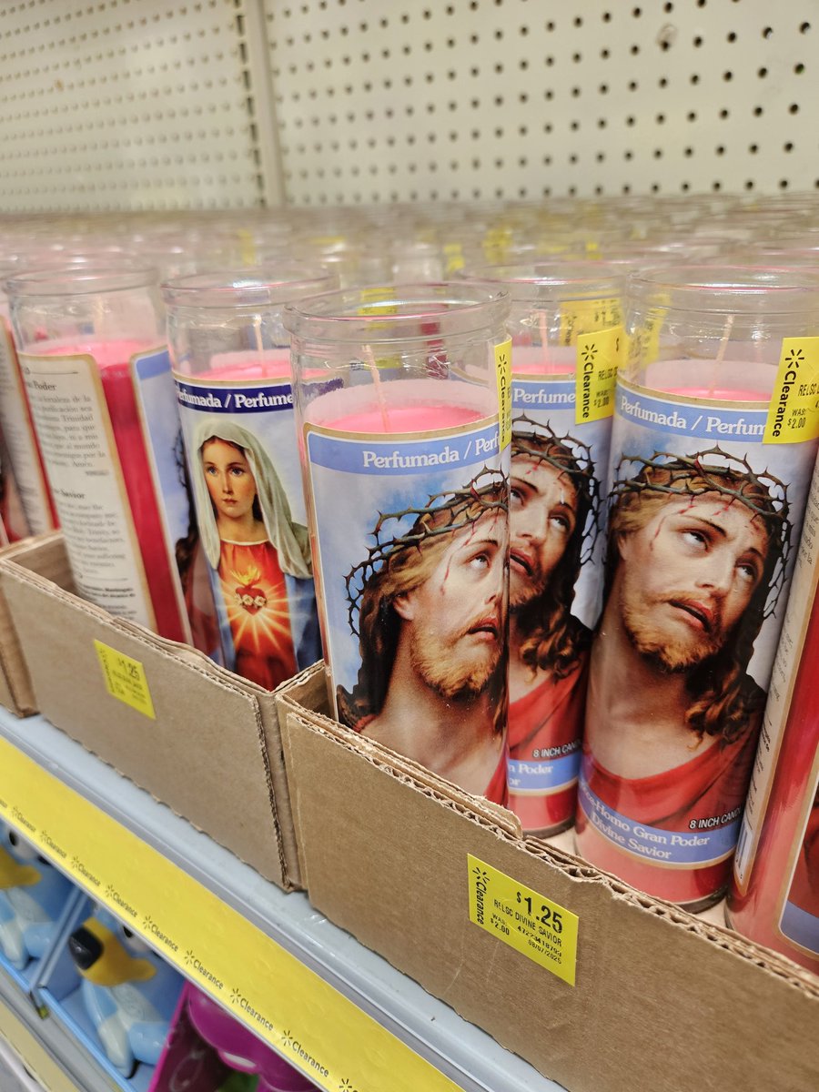 JrmeJns513's tweet photo. @sauceddie go check walmart if you need more candles https://t.co/NYMllAndbS