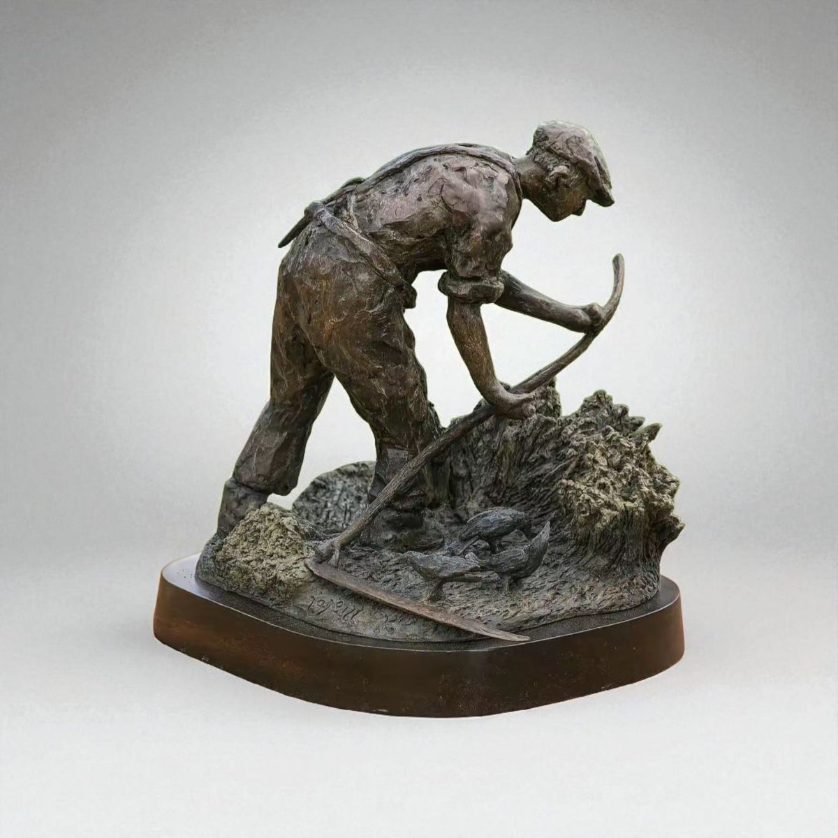 TheOrielGallery's tweet photo. Liam O’Neill: Forged in Bronze - https://t.co/sDoDa5bFGz Liam O'Neill's very limited edition bronzes are now available to view and purchase at The Oriel alongside new paintings depicting the life and landscape of West Kerry. https://t.co/OLhC4cF3C7
